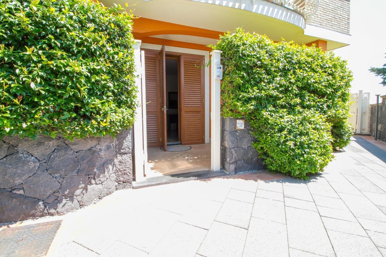 Etna Royal View Aparthotel 2*