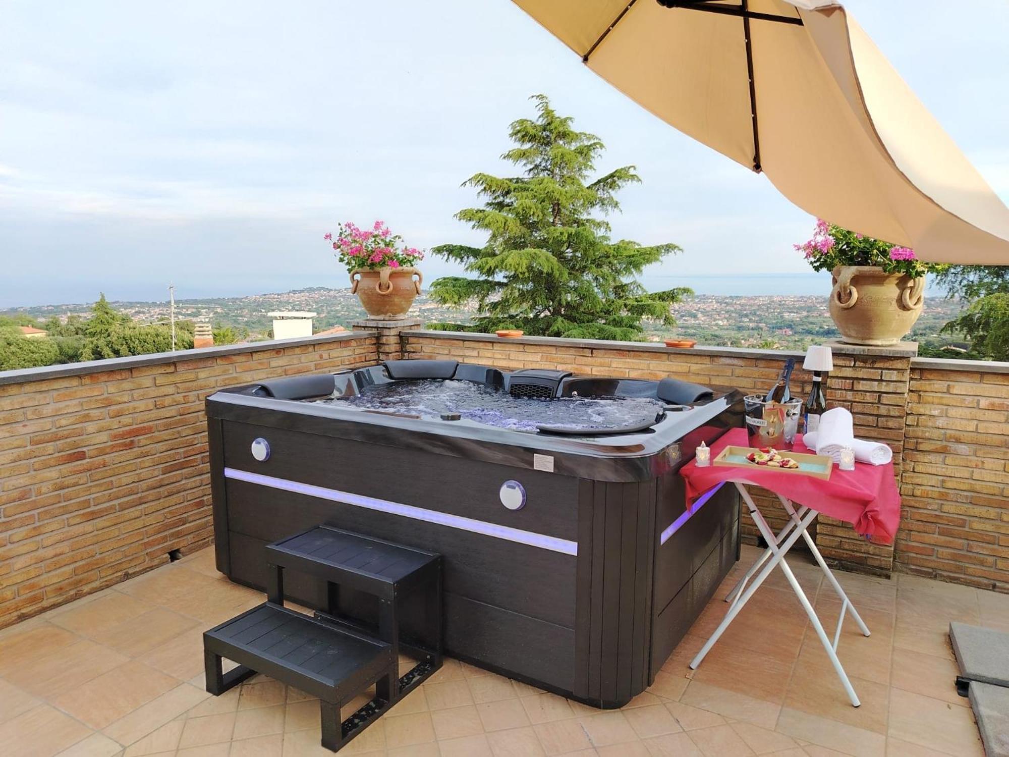 Etna Royal View 2*